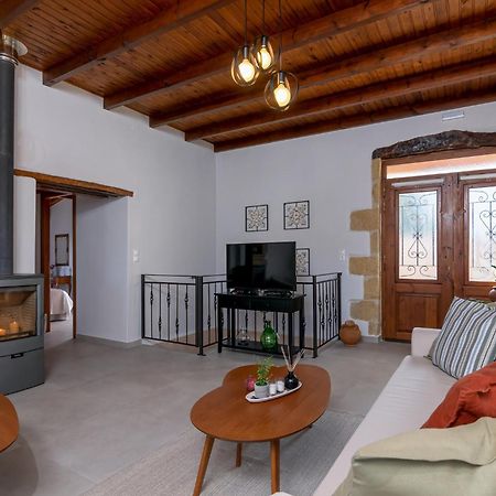 Alia Stone Villa-Ideal For Families-Heated Pool Nohia Dış mekan fotoğraf