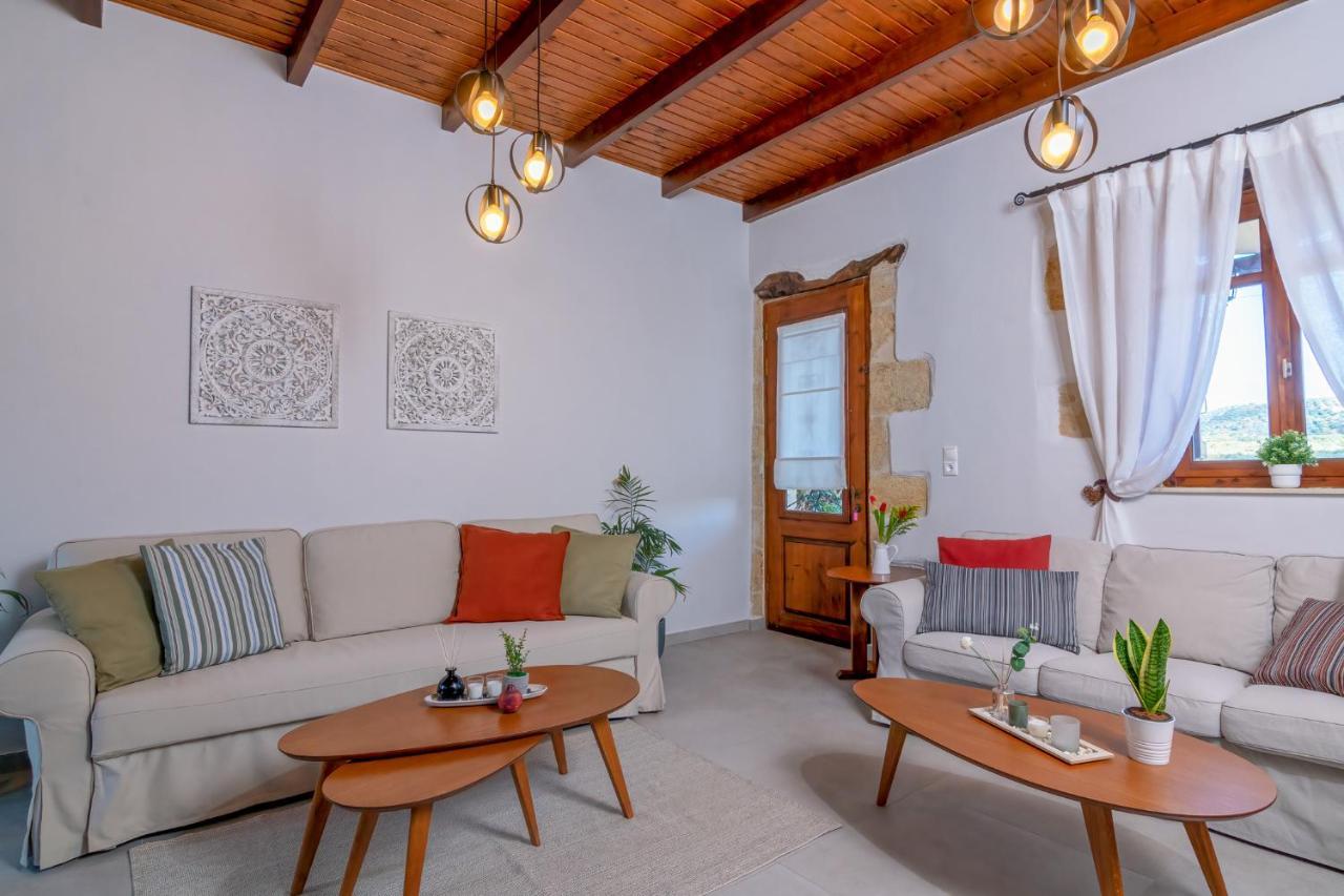Alia Stone Villa-Ideal For Families-Heated Pool Nohia Dış mekan fotoğraf