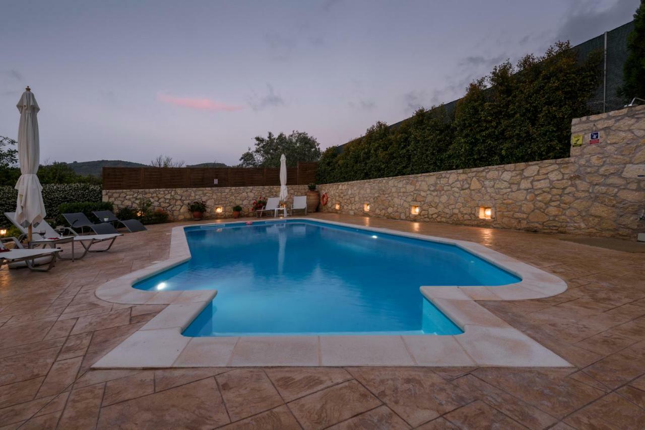 Alia Stone Villa-Ideal For Families-Heated Pool Nohia Dış mekan fotoğraf