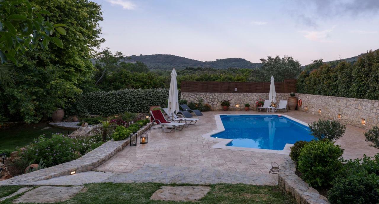 Alia Stone Villa-Ideal For Families-Heated Pool Nohia Dış mekan fotoğraf